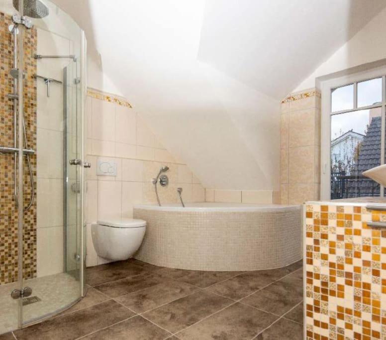 Phantastisches Haus Mit Pool Direkt In Muenchen מראה חיצוני תמונה